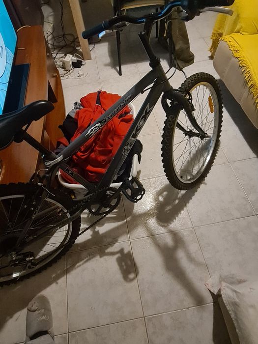 Vendo bicicleta quase nova