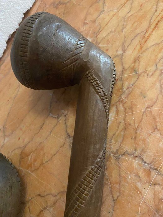 Conjunto de duas maças de luta / ceptros africanos etnia Massai