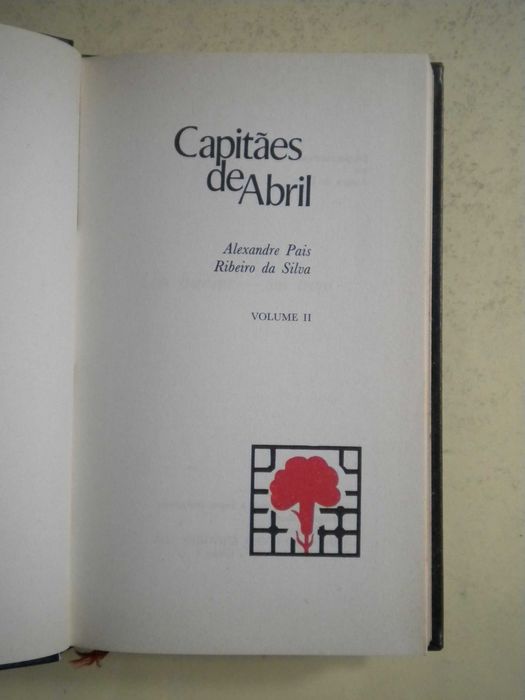 Capitães de Abril
de Alexandre Pais e Ribeiro da Silva