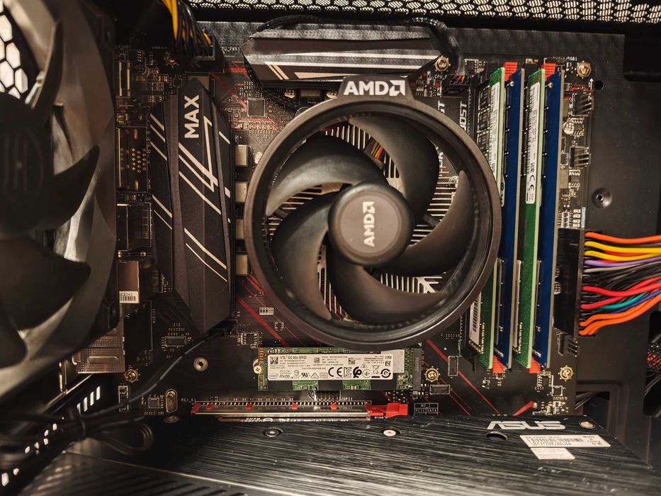 Komputer Ryzen 5 5500g MSI B450 32gb ram SSD M.2 512GB, RX5500XT 8gb