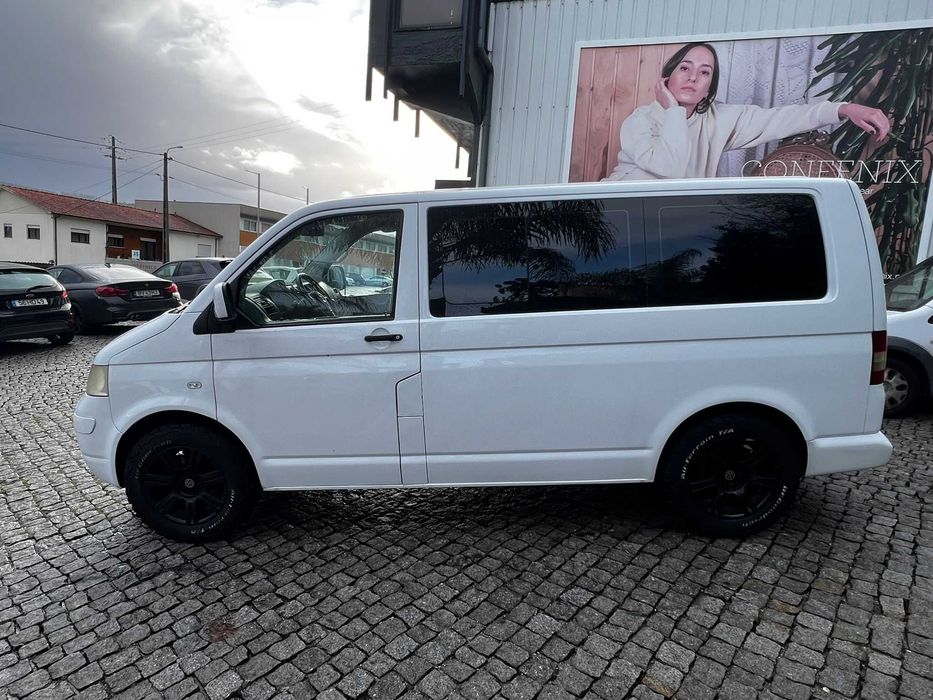 VW Transporter 1.9 TDI 9 Lugares