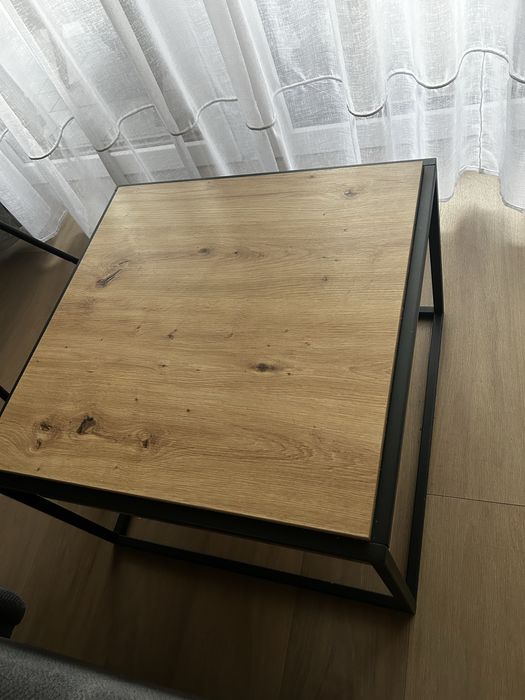 Stolik kawowy z szuflada