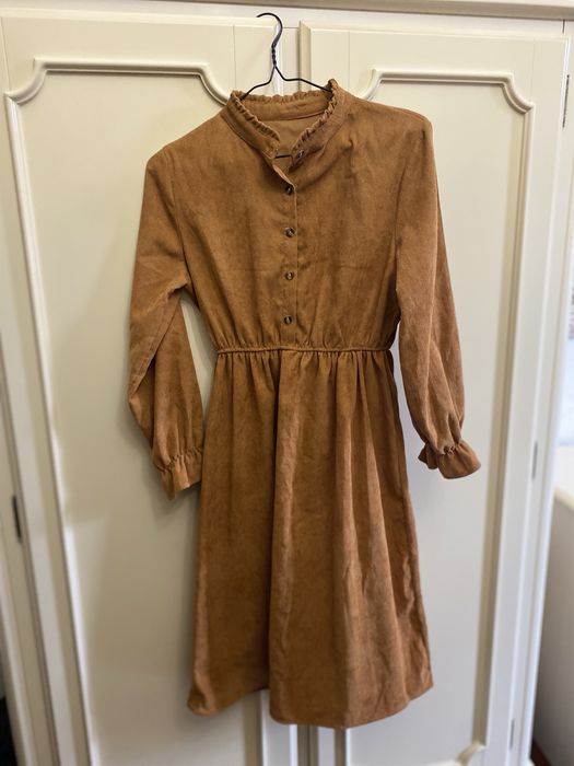Вельветове плаття із завищеною талією, гірчичного кольору, розімр S