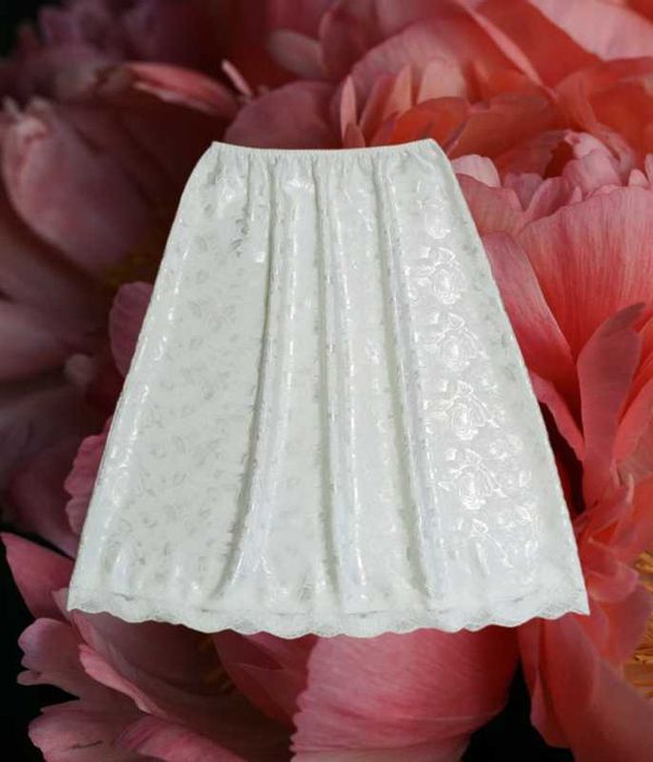 Подъюбник белый атласный жаккардовый цветочный узор кружево