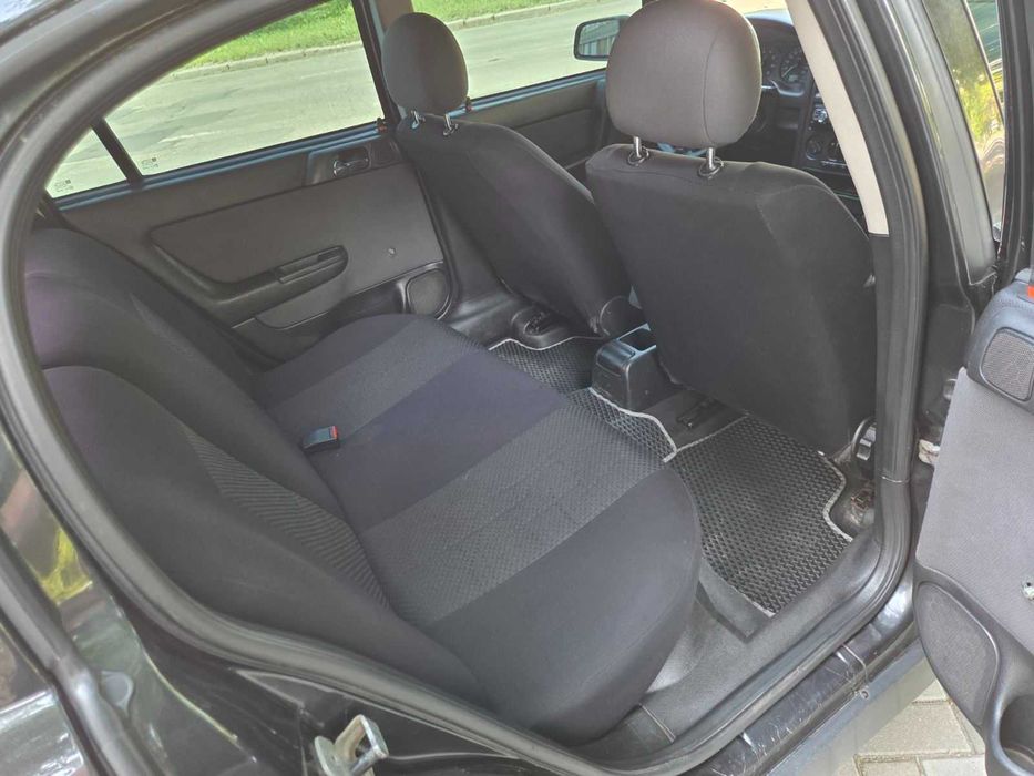 Продам Opel Astra 2006р. Один власник з автосалону, рідний пробіг!