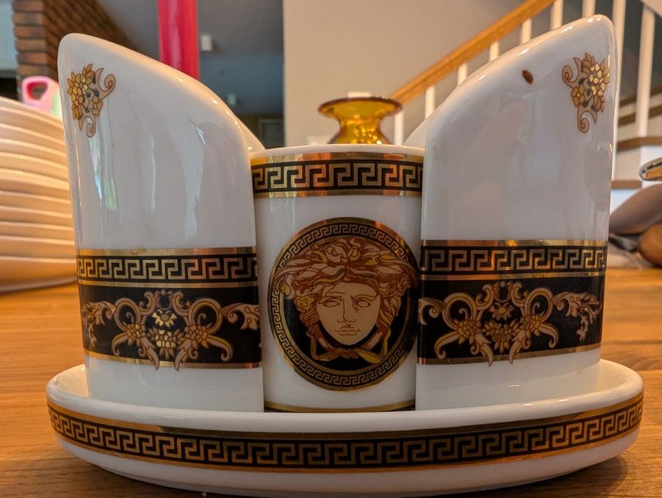 Luksusowy zestaw przyprawników Rosenthal Versace Medusa – solniczka i pieprzniczka ze stojakiem