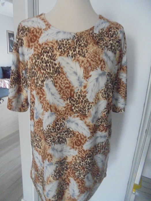 tunika w roz44/46 biust 112/113 cm dł 74 cm  na bokach rozporki
