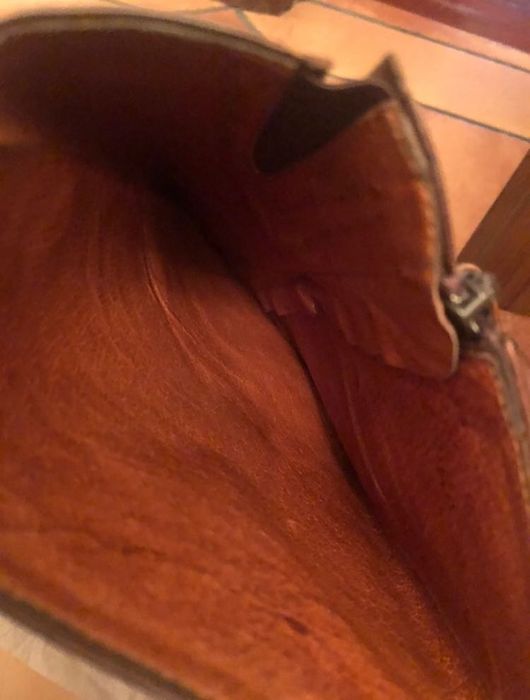 Botas de cano alto em pele