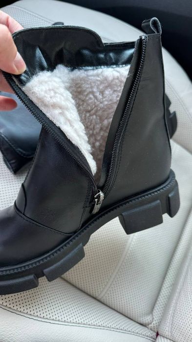 Черевики зимові жіночі шкіряні. Женские ботинки кожаные молния впереди