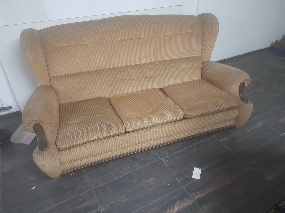 Conjunto de tres sofás