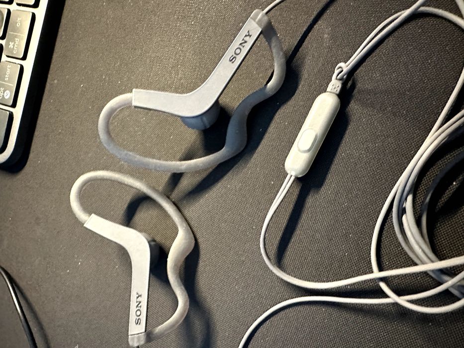 Headphones SONY auricular desportivos  MDR-AS210 - COMO NOVOS!