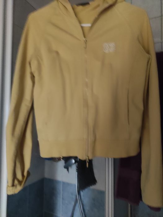 Wiosenna bluza z kapturem