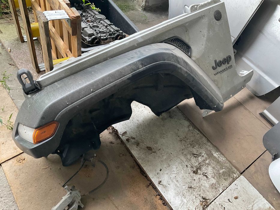 lewy błotnik jeep wrangler kompletny wraz z nadkolem,poszerzeniem
