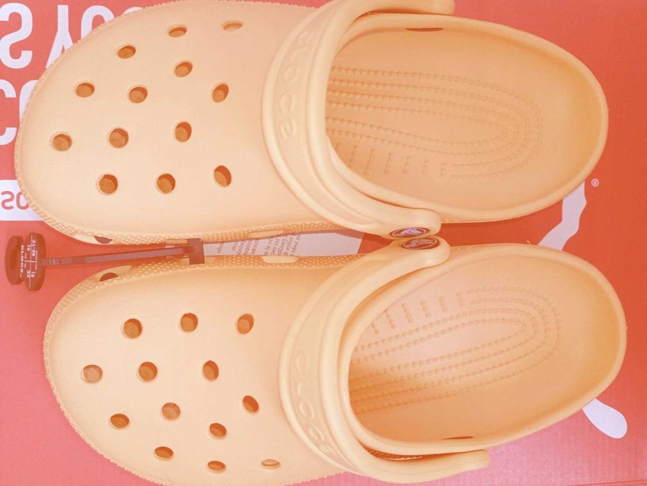 Klapki płaskie classic crocs