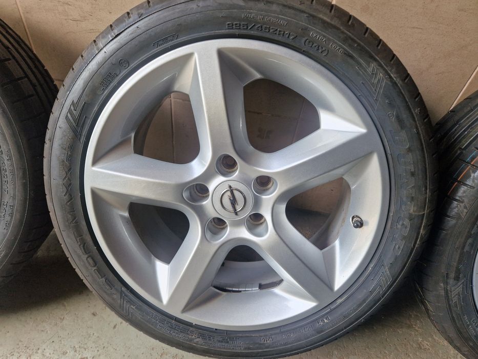 Felgi aluminiowe 17 z oponami letnimi 225/45 R17 do Opla jak nowe
