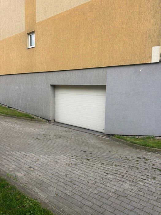 wynajmę miejsce postojowe w hali garażowej Osiedle przy Młynie Reda