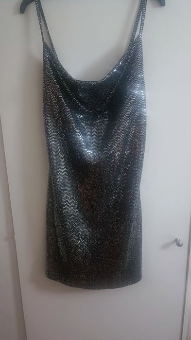 Vestidos variados p/ senhora 5€ cada (todos 15€)