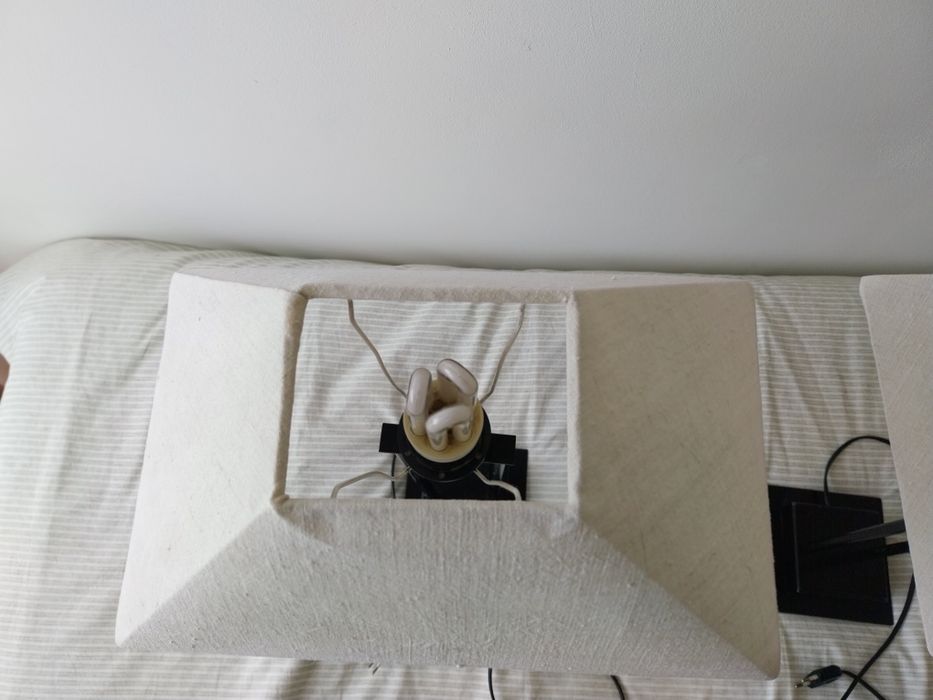 2 Candeiros de mesa de cabeceira  modernos