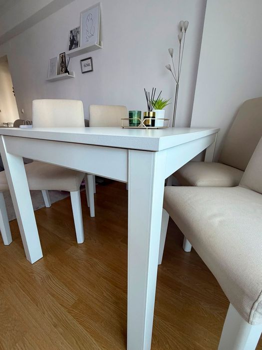 Mesa de Jantar (130-190) + 4 Cadeiras