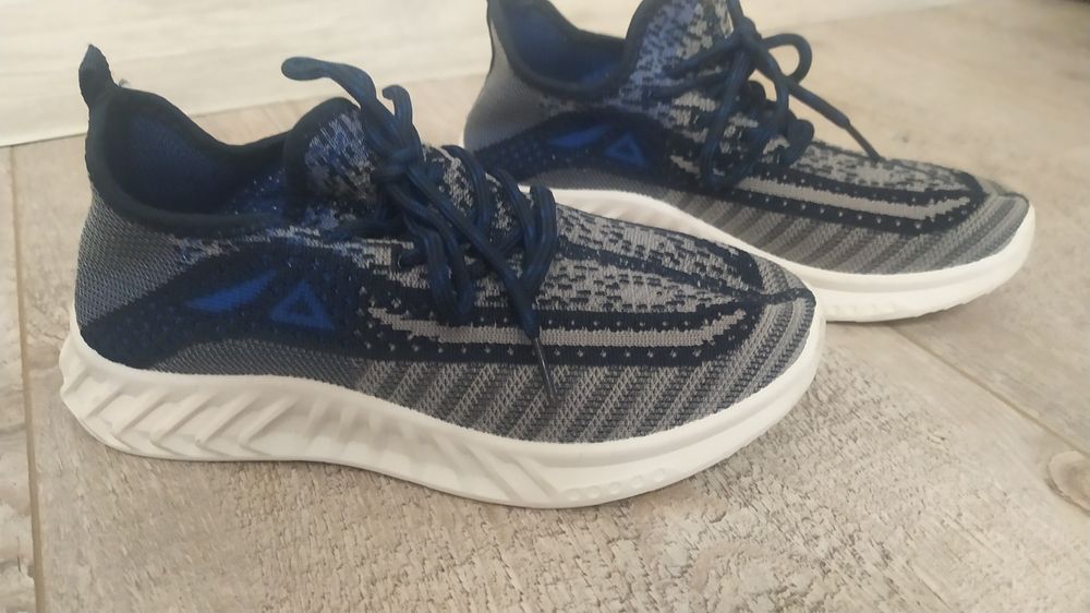 Nowe buty chłopięce