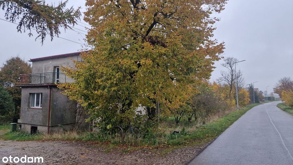Duży wygodny dom z dużą działką, miejsce pełne możliwości.