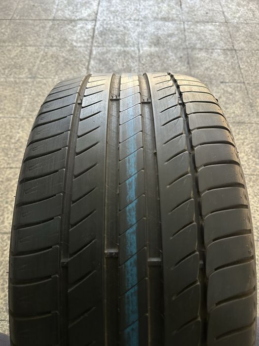 Pneus semi-novos 245/40R17