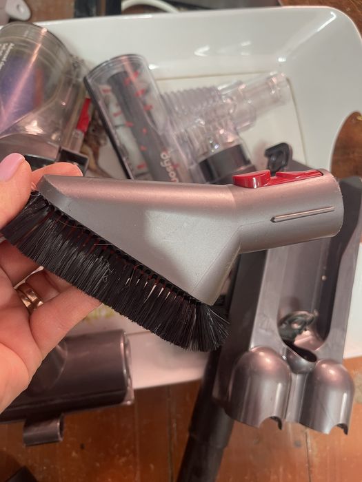 насадки для пилососа бренду Dyson,