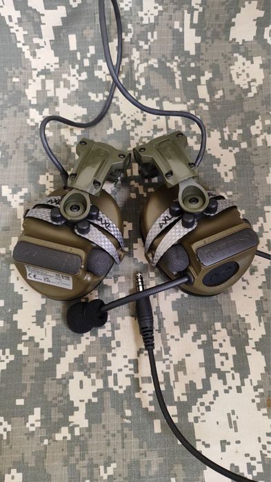 Тактичні навушники військові активні 3M PELTOR ComTac™ XPI + кріплення