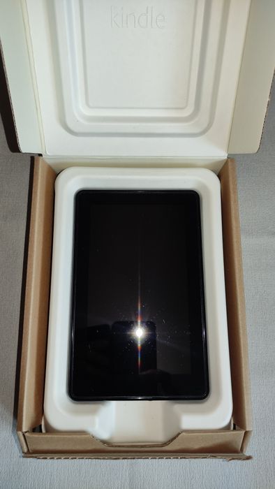 Планшет читалка Amazon Kindle Fire.