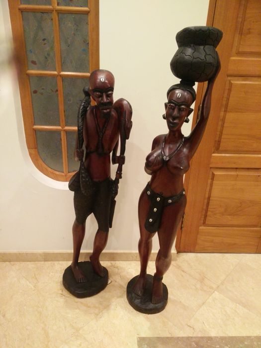 Par de esculturas Africana Madeira maciça