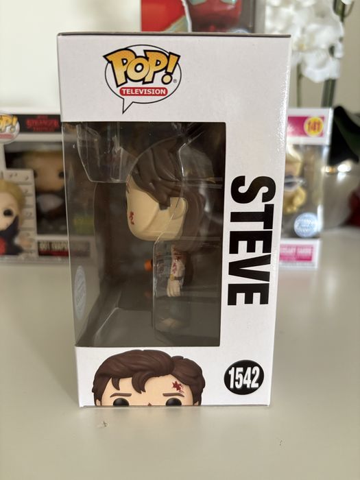 Funko Pop- Steve de Stranger Things- 1542