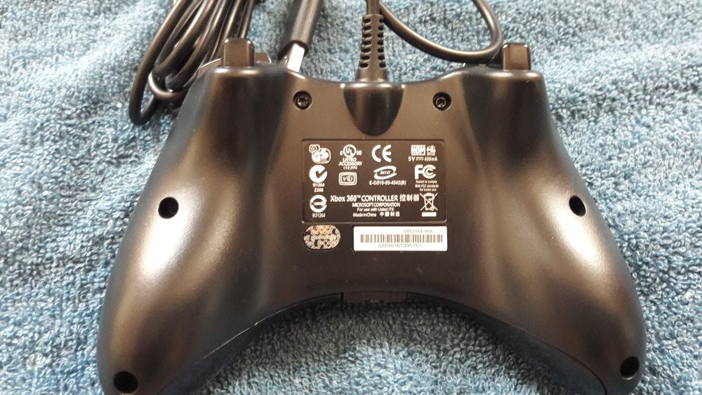 Геймпад на Xbox 360 черный