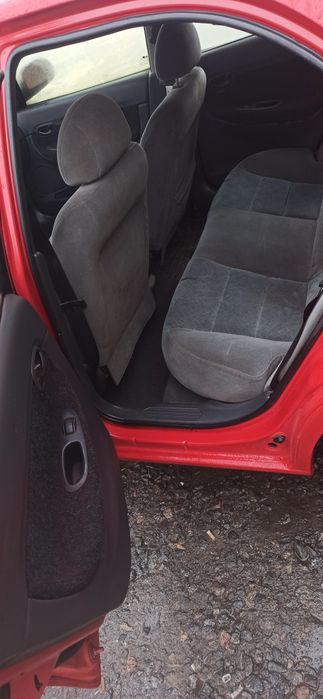 Daewoo    Nubira Хетчбек