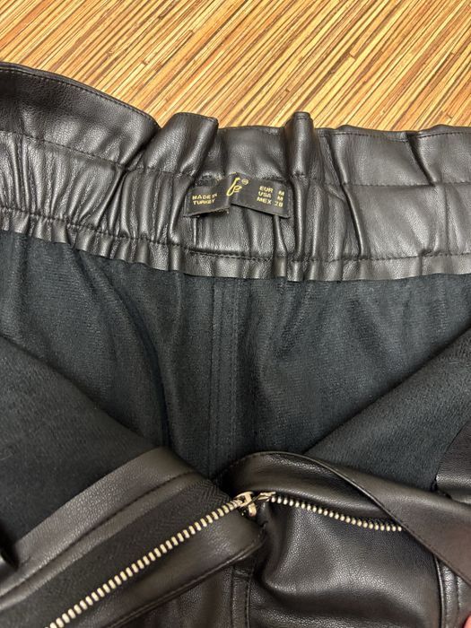 Шкіряні шорти на флісі