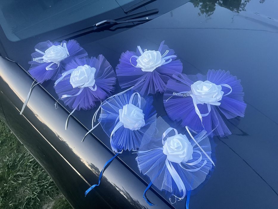 Весільні прикраси на автомобіль