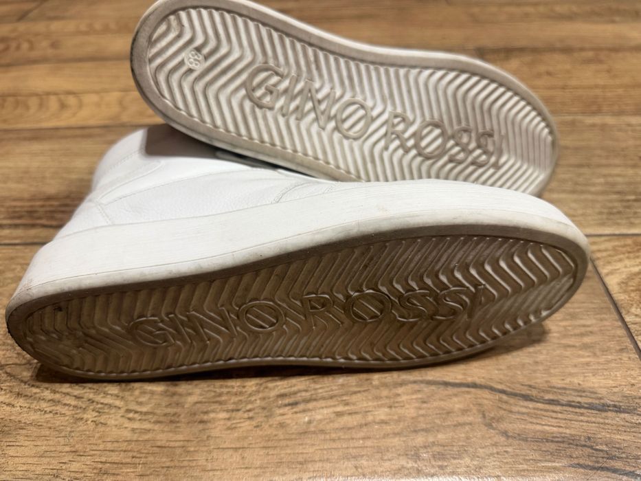Buty Gino Rossi roz. 38 za kostkę białe skórzane