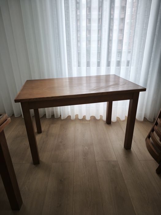 Conjunto Mesa Sala e 4 Cadeiras – Excelente Estado