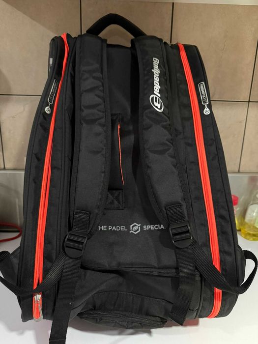 Saco de padel Bullpadel Performance.