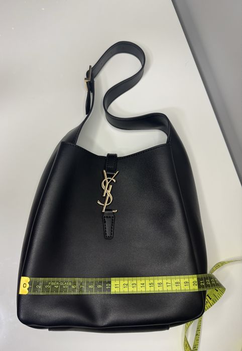 Сумка хобо Yves Saint Laurent