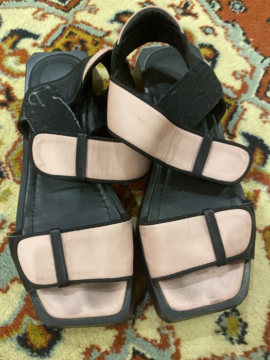 Шкіряні босоніжки 37 рр