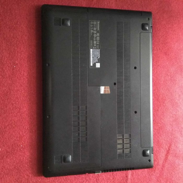 Ноутбук Lenovo IdeaPad 300 4-ядерний 8ГБ GeForce 920M