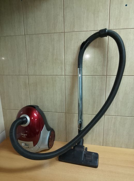 Odkurzacz Dirt Devil skuppy model M7011-1 moc 2000W