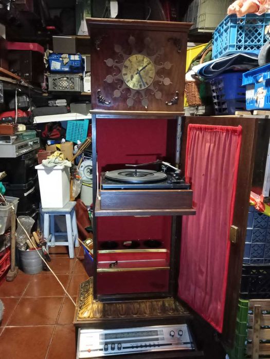 Relogio alto de sala