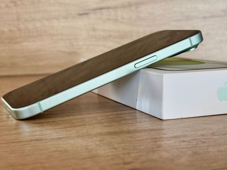 iPhone 15 green 128 GB idealny