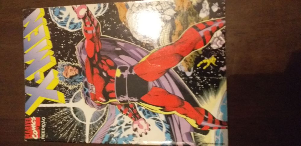 Edições especiais Marvel DC Comics decada 80 e 90