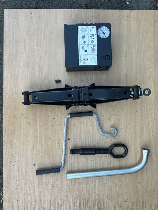 Домкрат VW Passat B7 B8 Golf 6 7 8 Touran Caddy Skoda A5 A7 Rapid