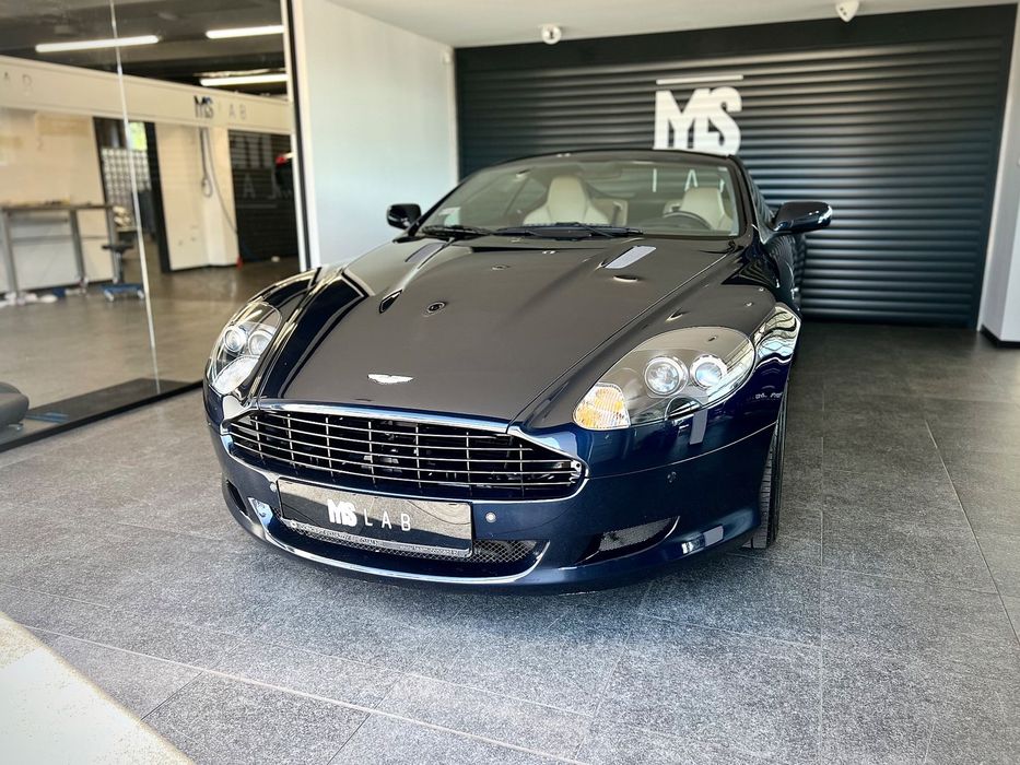 Aston Martin DB9 Aston Martin DB9