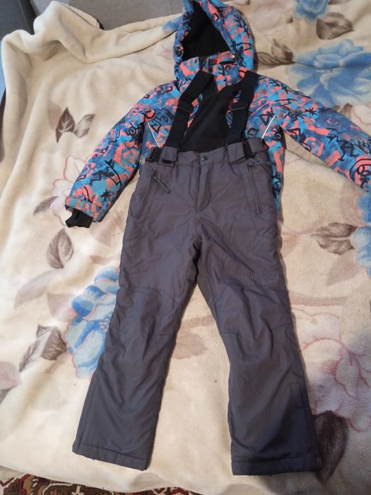 Продам зимовий костюм