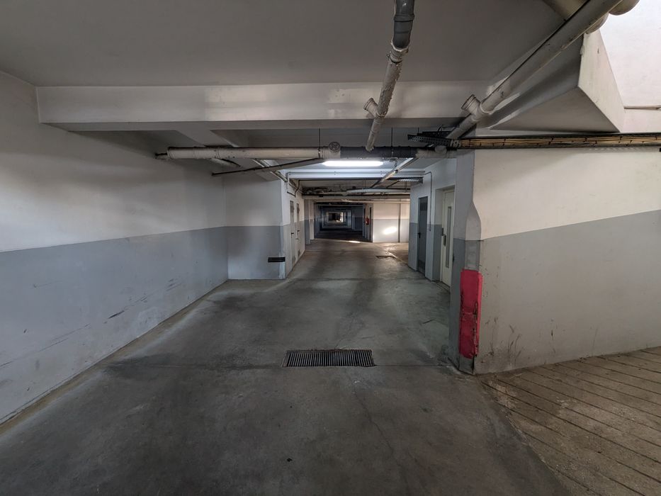 Lugar de garagem ao Padrão da Légua