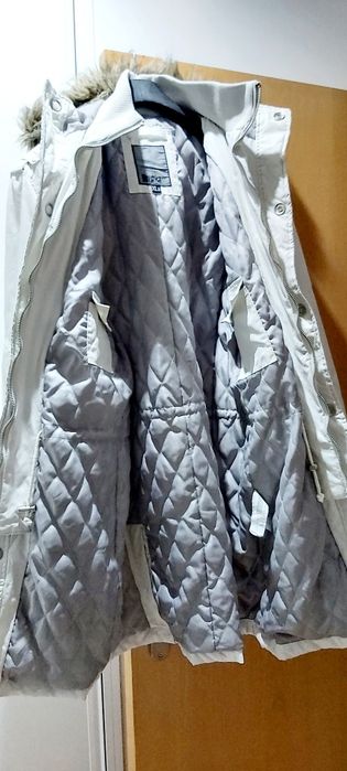 Parka branca  c/ capuz